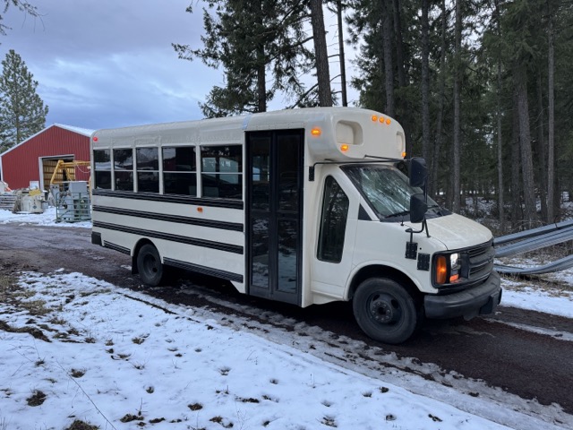 2000 Bluebird Chevrolet Express 4x2 3500